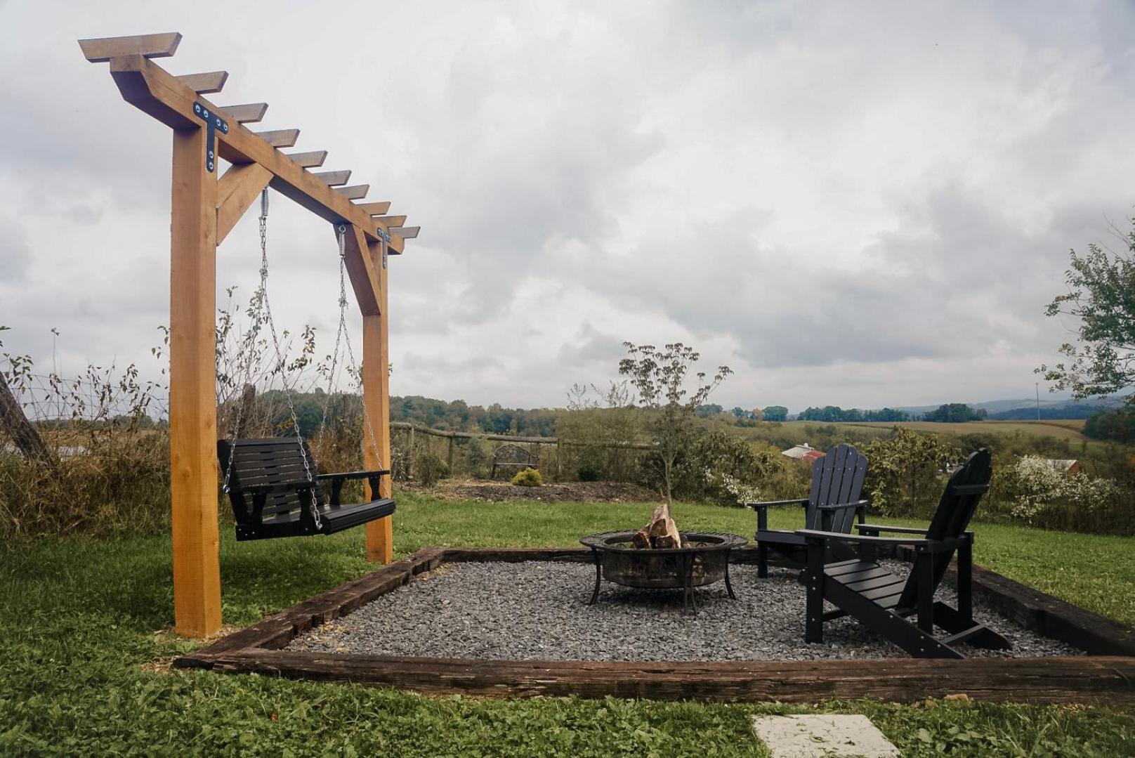 'scenic Escapes' Romantic Pine Grove Getaway! Apartment